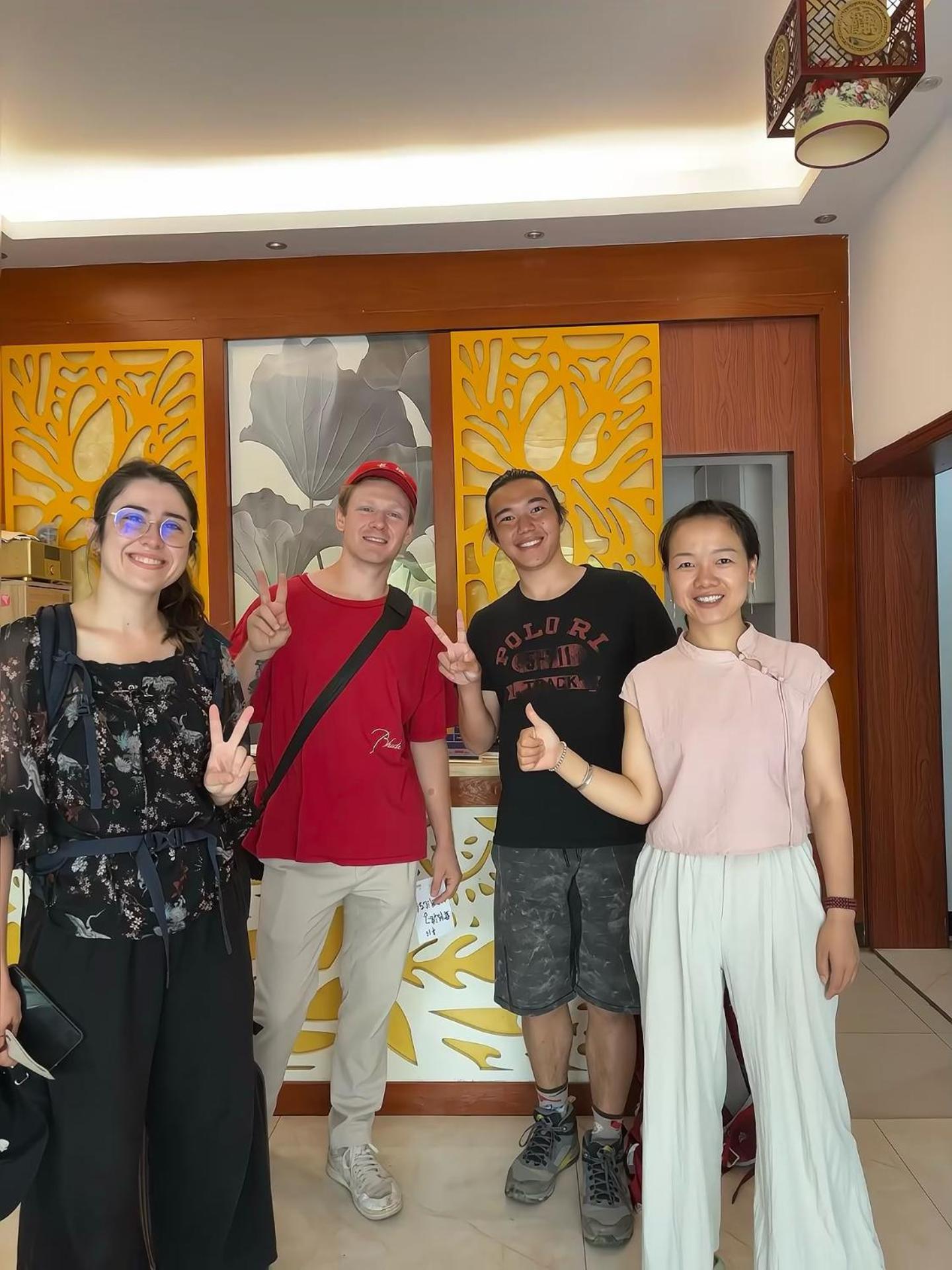 Yijingju Humanistic Inn จางเจียเจี้ย ภายนอก รูปภาพ